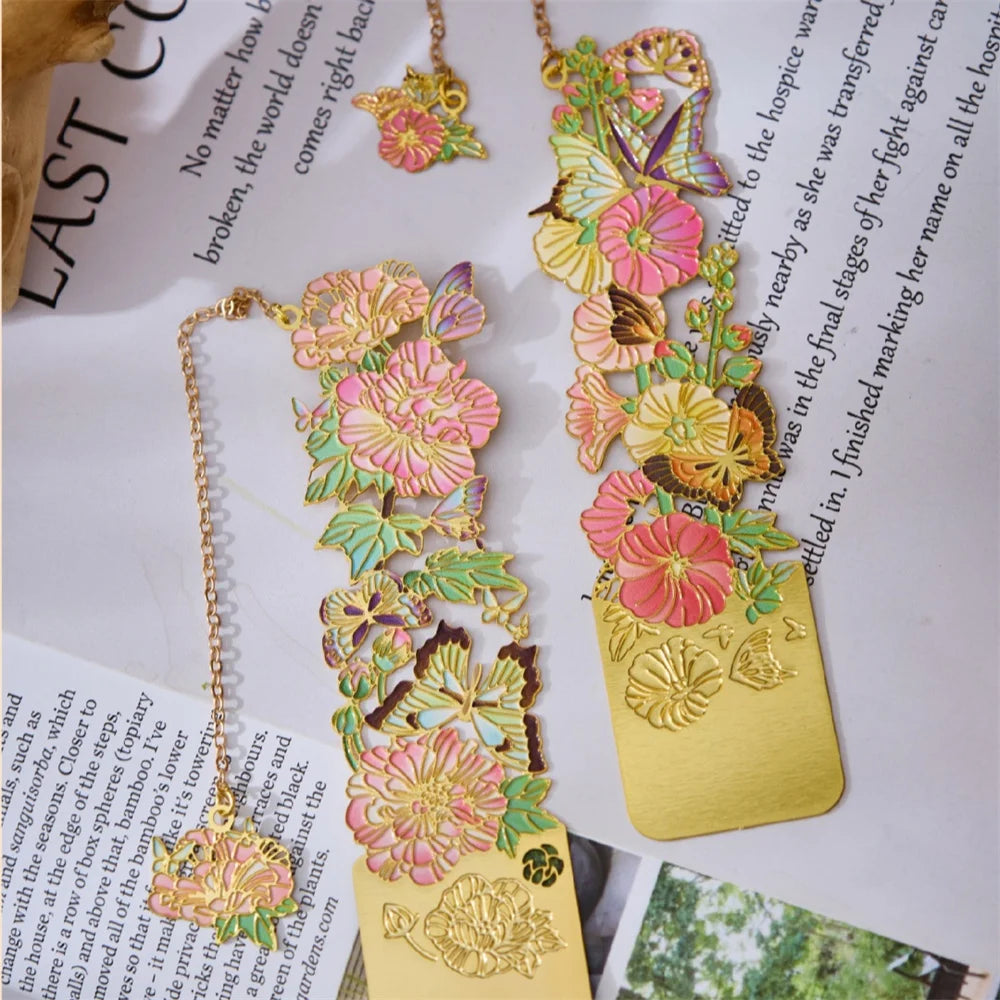 Retro Chinese Floral Metal Bookmark