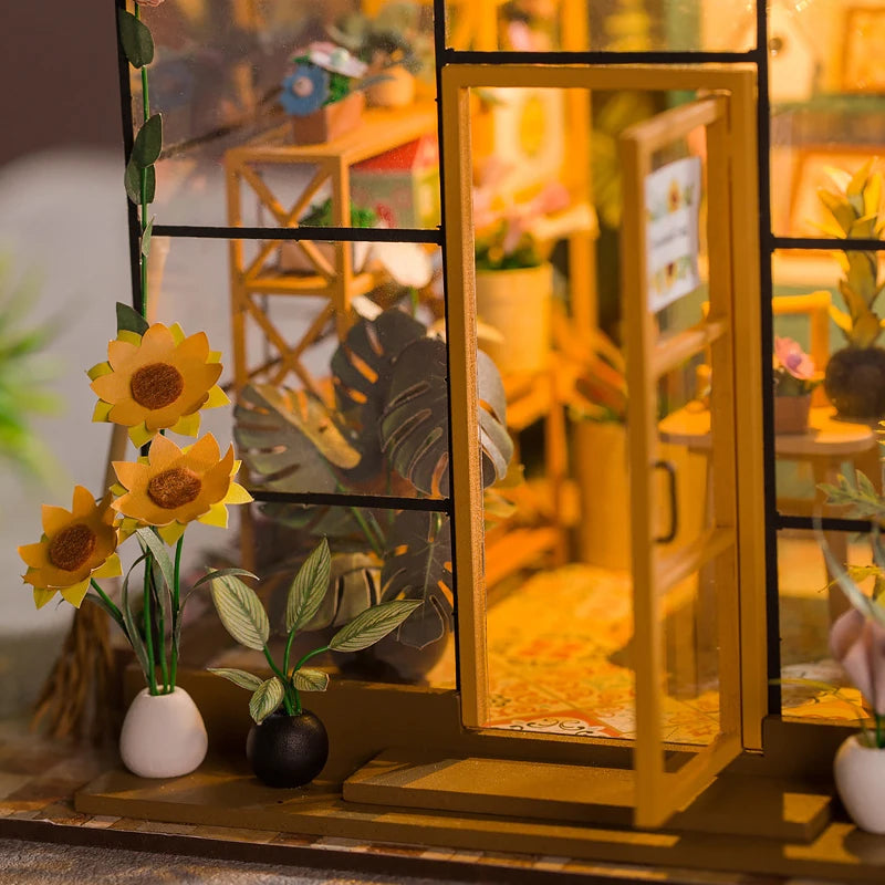 NoeluxeTM DIY Flower Dollhouse Kit