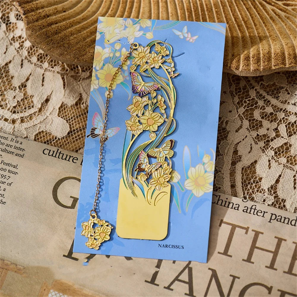 Retro Chinese Floral Metal Bookmark