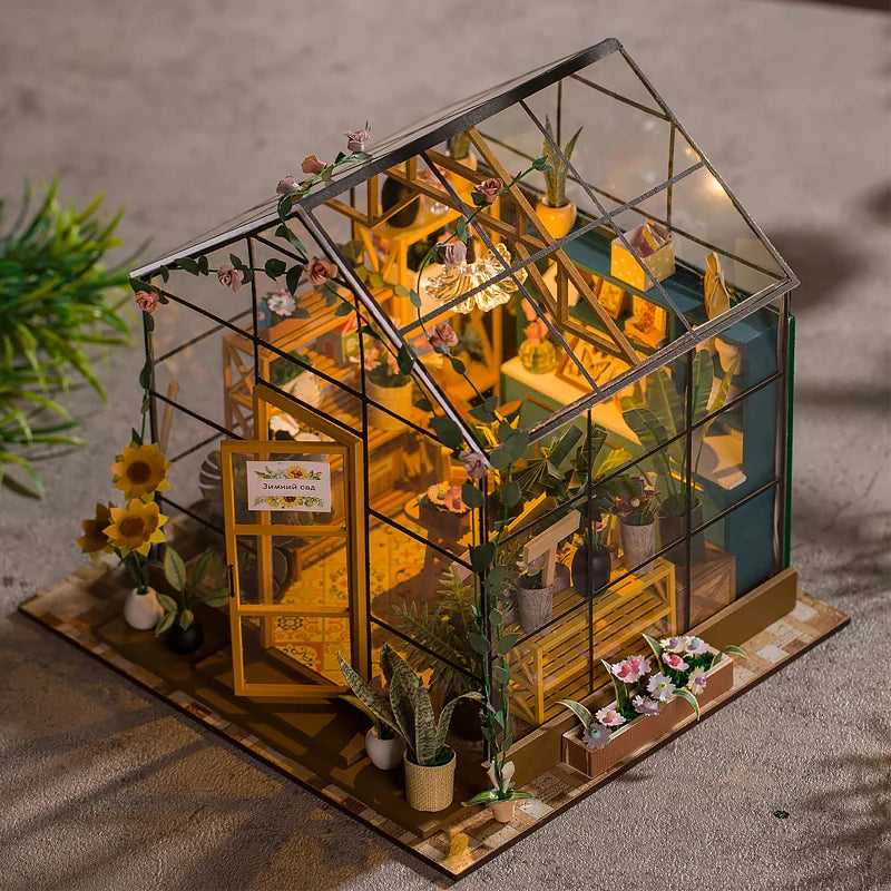 NoeluxeTM DIY Flower Dollhouse Kit