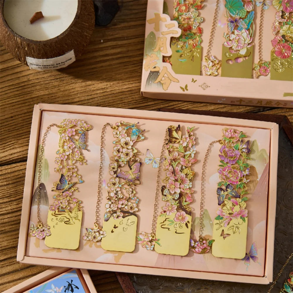 Retro Chinese Floral Metal Bookmark