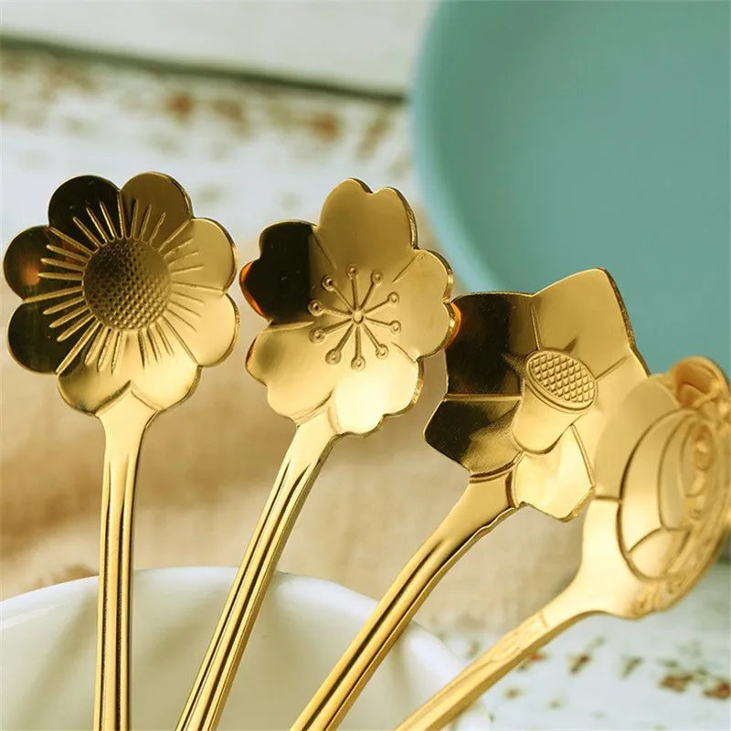 Stainless Steel Flower Spoon Set (8pcs)